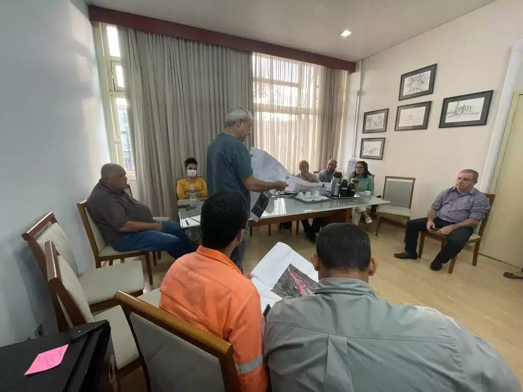 Projeto apresentado pela Secretaria de Obras somente pode ser executado após o término do tráfegos dos caminhões