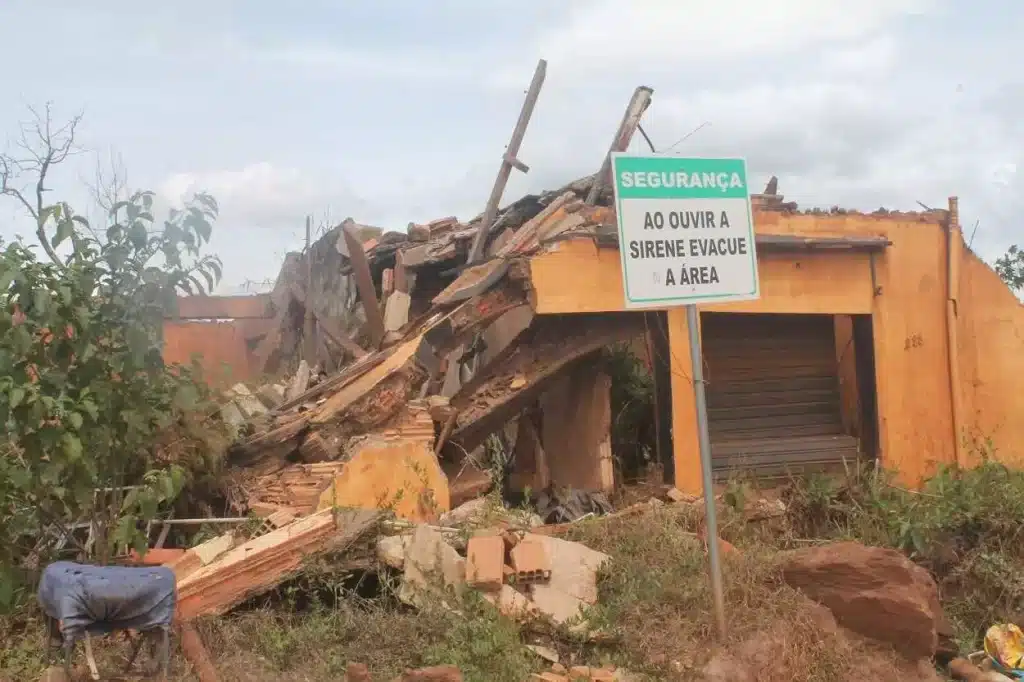 Residência, em Banto Rodrigues, atingida pela lama do rompimento da barragem de Fundão