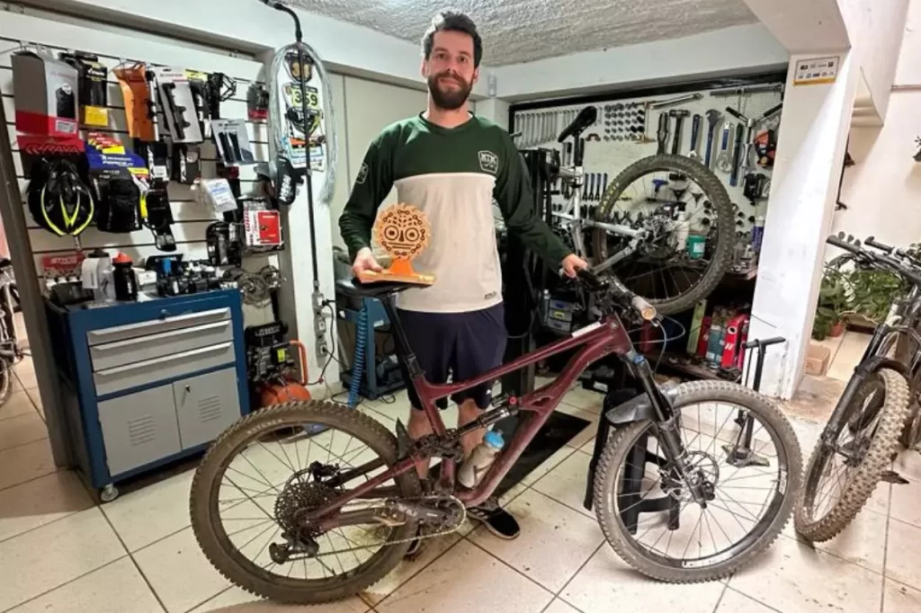 Victor Milagres foi o campeão da categoria Master A e o 10º melhor atleta do Campeonato Brasileiro de Enduro