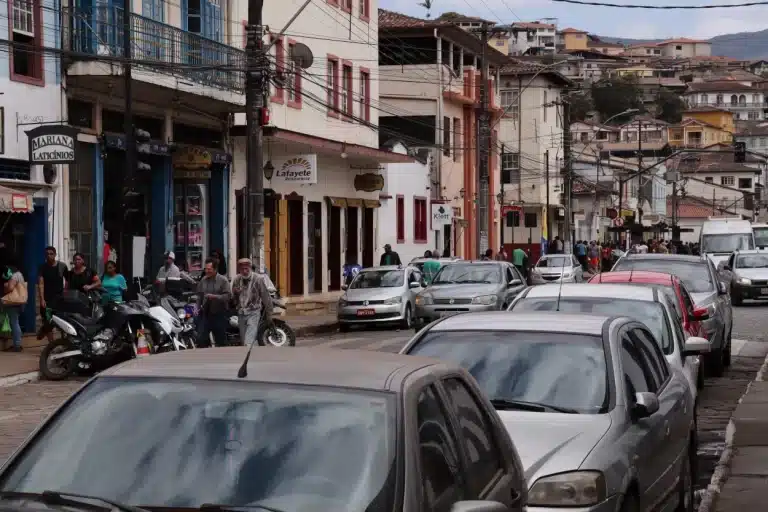 A ordenação do trânsito é uma das grandes preocupações da secretária Marta Guido, titular da Secretaria de Segurança Pública de Mariana