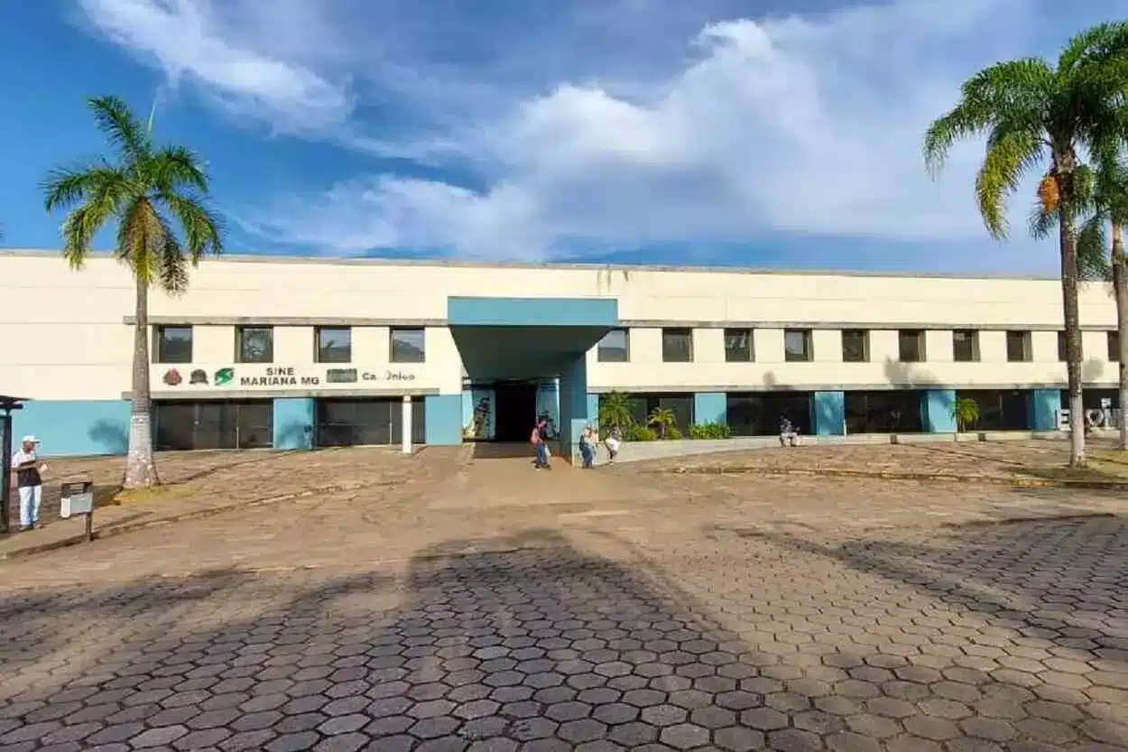 O Sine Mariana, está instalado no Centro de Convenções de Mariana, atendendo questões relacionadas ao Emprega + Mariana (Mercado de Trabalho), Bolsa Família e CadÚnico