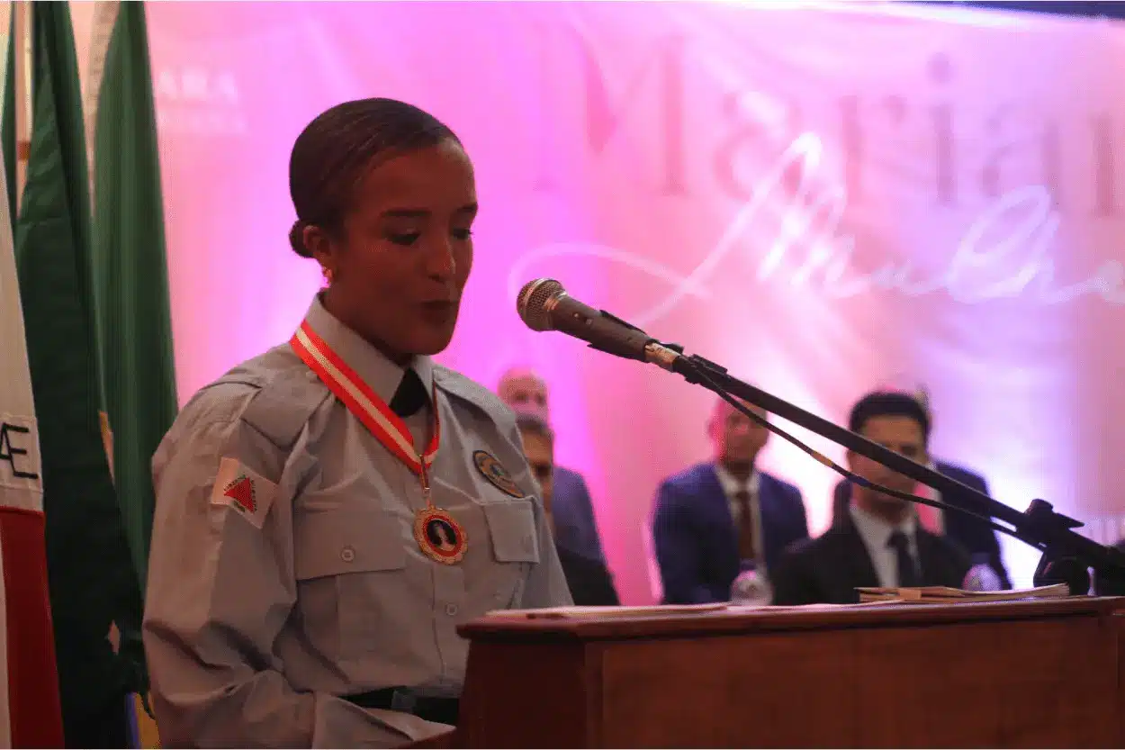 Cristiane Hermínia foi uma das mulheres homenageadas na sessão solene.