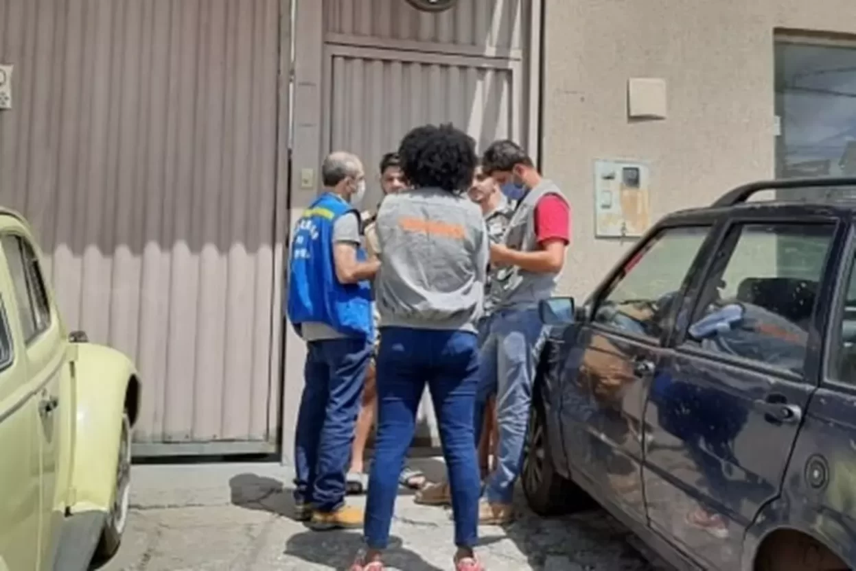 Agentes do Departamento de Fiscalização da Prefeitura de Ouro Preto em diligência no período de Carnaval