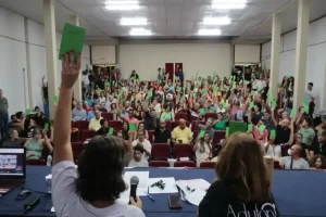Greve dos Docentes na UFOP é aprovada com 171 votos favoráveis