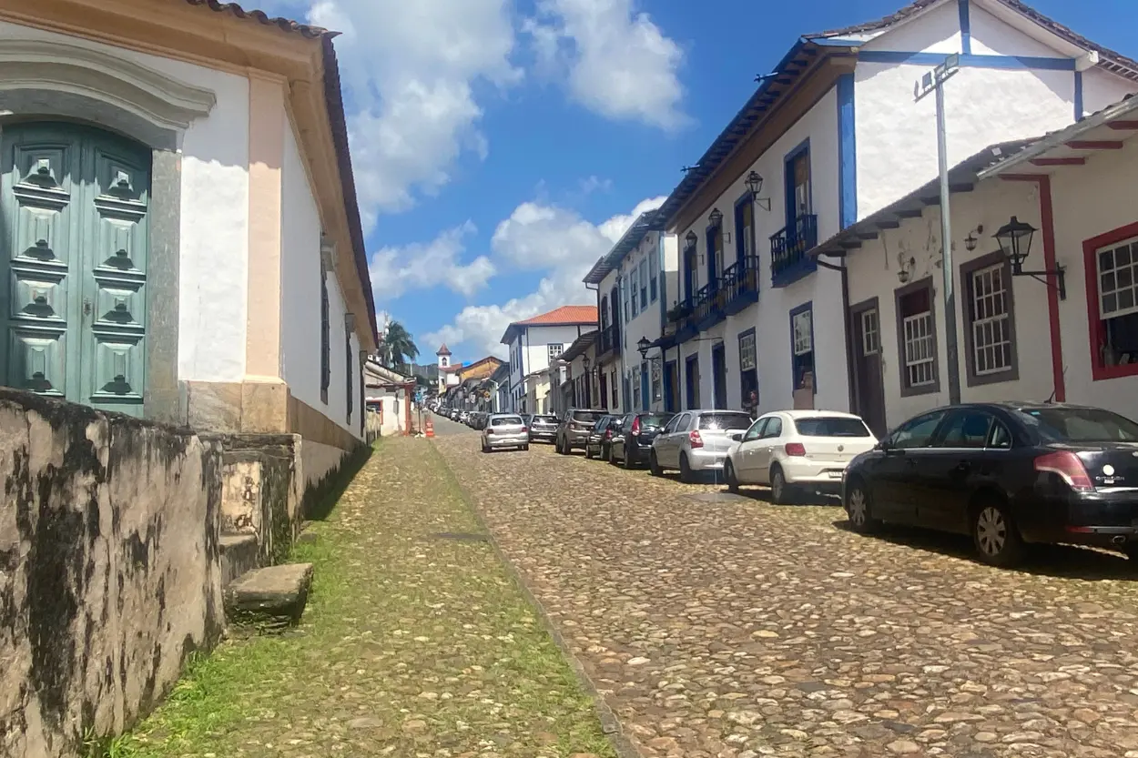 A Dom Sílvério é uma das ruas que têm limitação de tráfego pesado, com mão única de direção