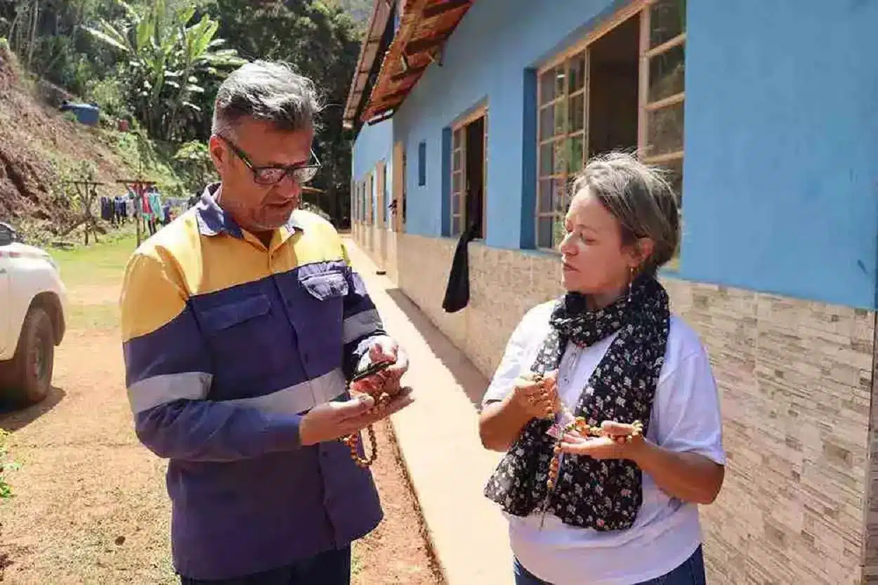 Mara apresentou o local ao representante da Samarco, Edmilson de Freitas Campos